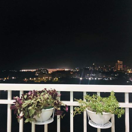 Ebony'S Place At Shore Residences Manila Exteriör bild