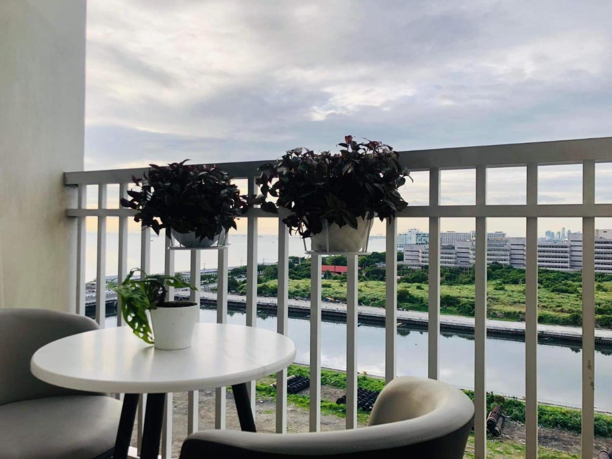 Ebony'S Place At Shore Residences Manila Exteriör bild